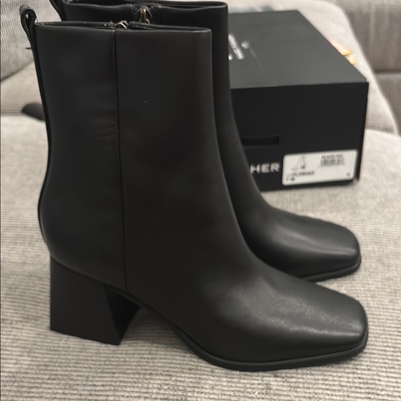 Marc Fisher Black Women's Ankle Boots brand new - Picture 2 of 10